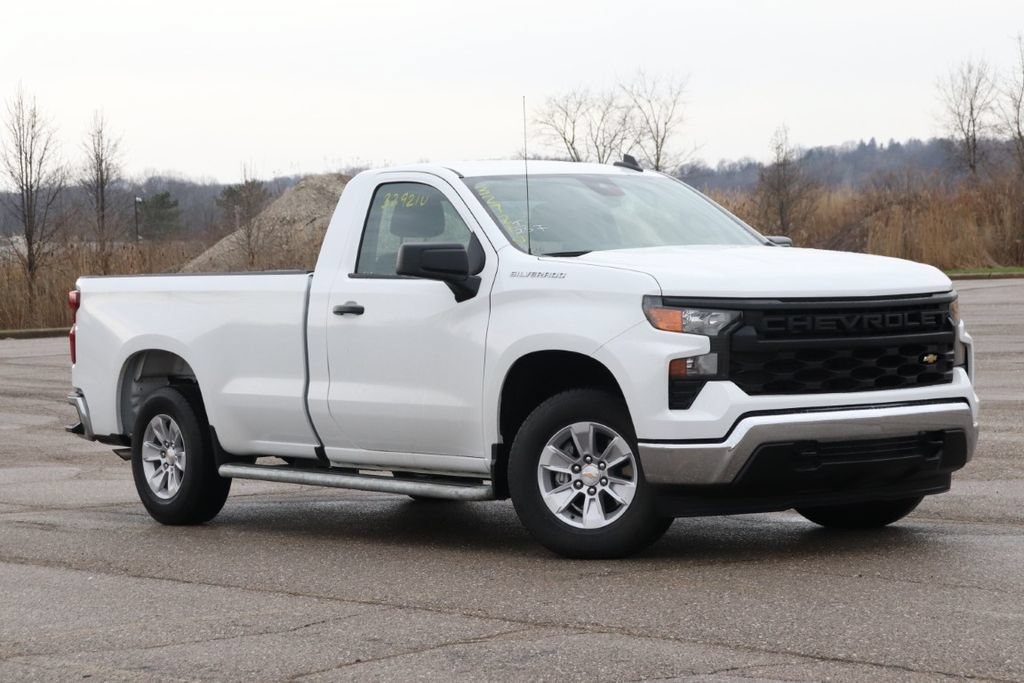 Used 2025 Chevrolet Silverado 1500 W/T RWD image 2