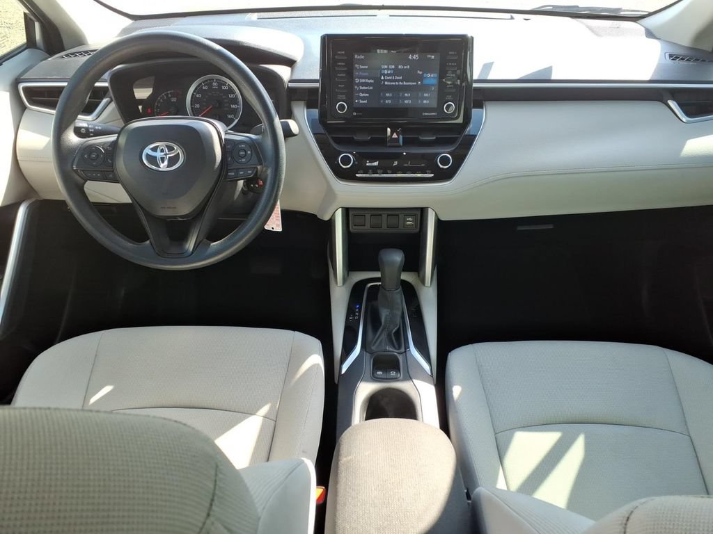 Used 2022 Toyota Corolla Cross L FWD image 11