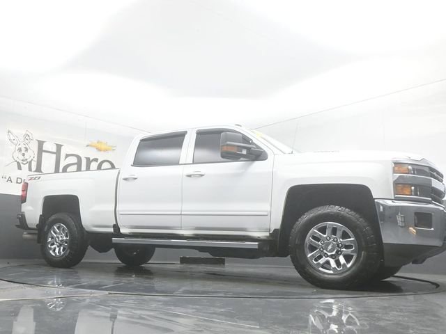 Used 2018 Chevrolet Silverado 3500 LT w/ LT Convenience Package image 2