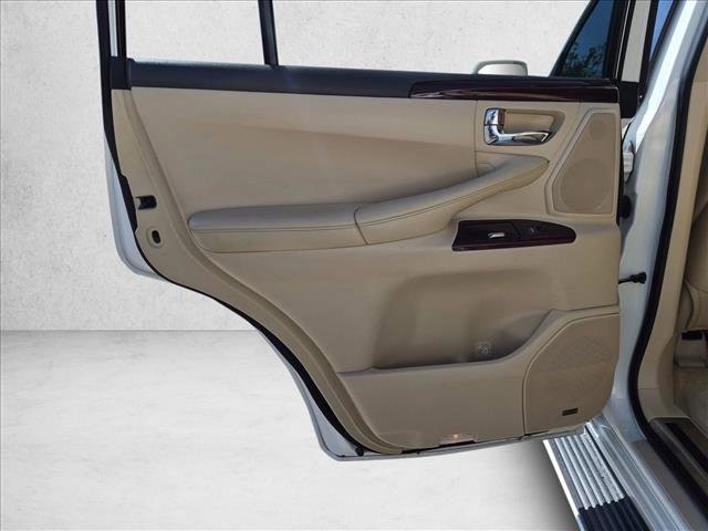 Used 2014 Lexus LX 570 4WD image 15
