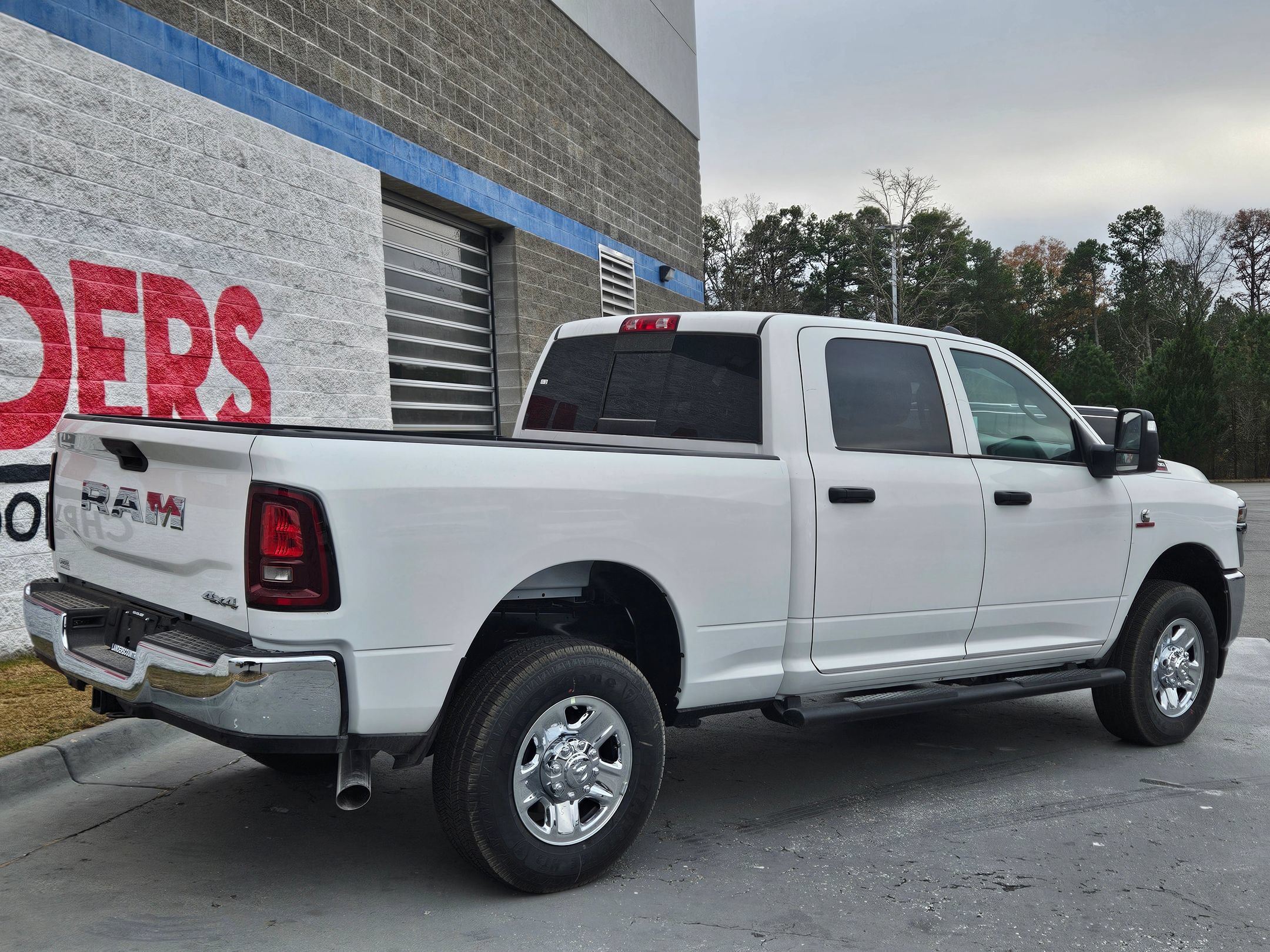 New 2026 RAM 2500 Tradesman AWD/4WD image 7