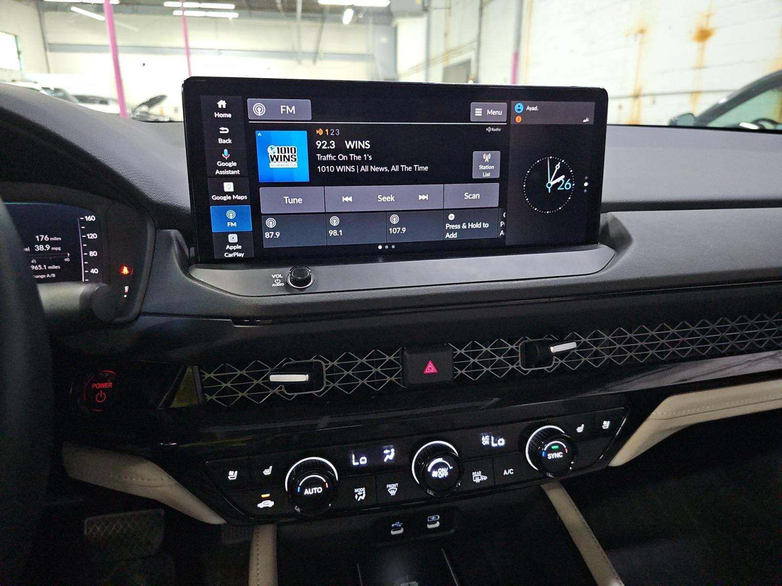 Used 2023 Honda Accord Touring image 2