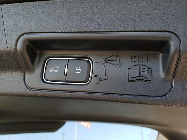 New 2026 Ford Explorer Active image 9