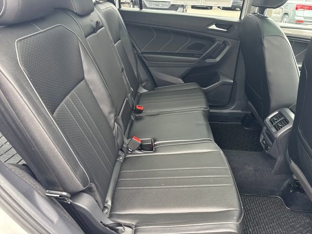 Certified 2022 Volkswagen Tiguan SE w/ Panoramic Sunroof Package image 34