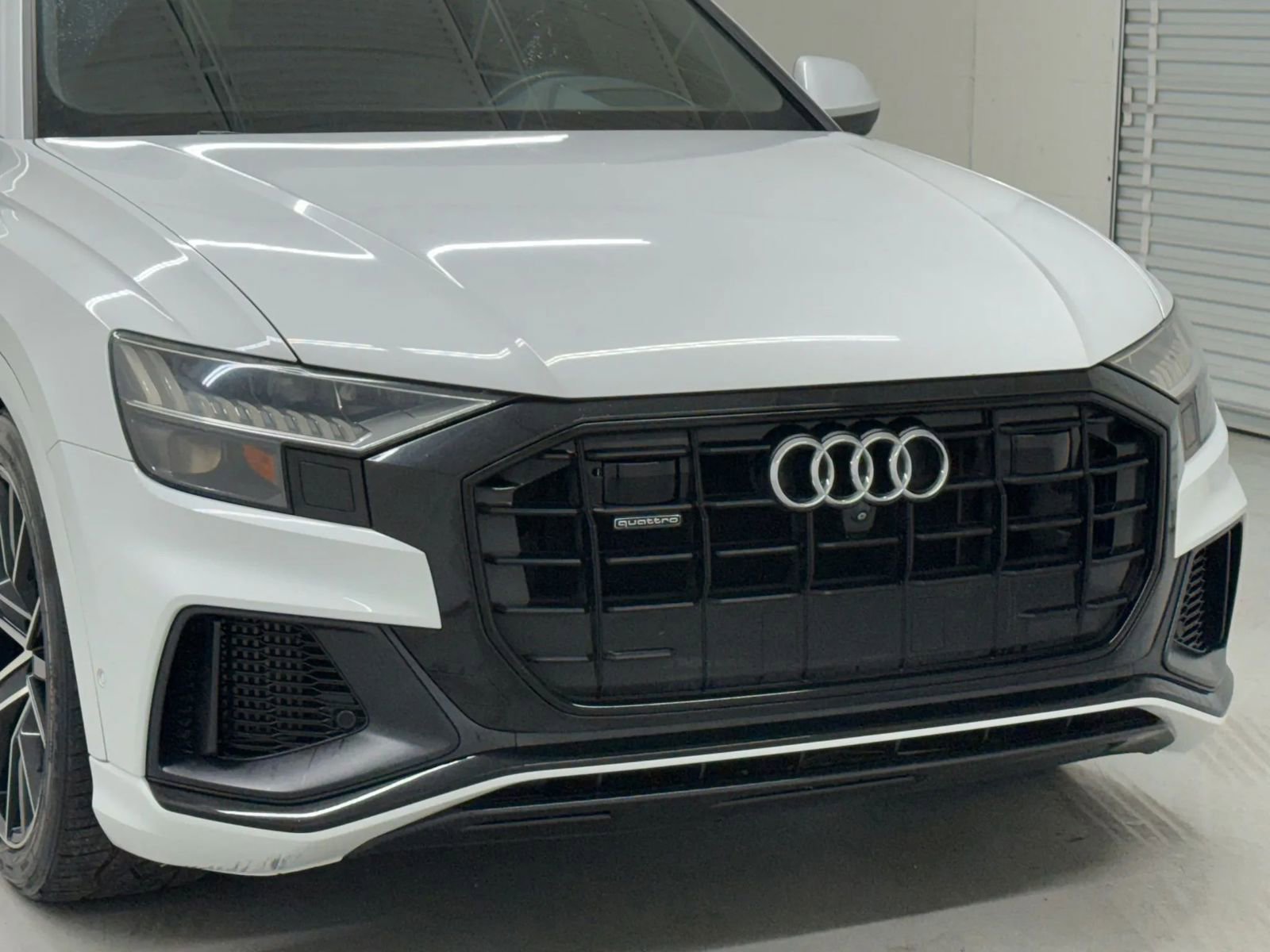 Used 2019 Audi Q8 Prestige w/ Luxury Package AWD/4WD image 30
