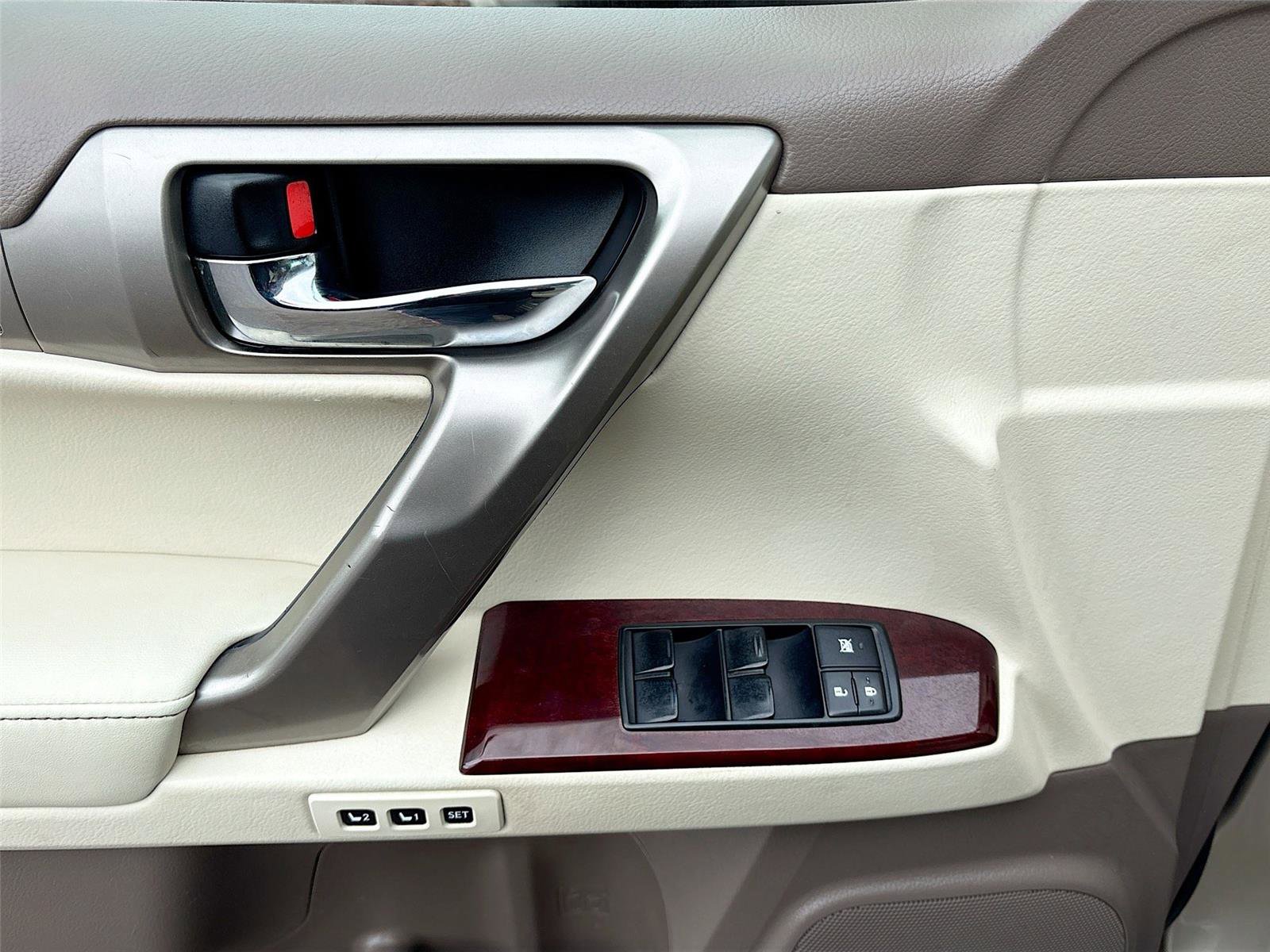 Used 2016 Lexus GX 460 Luxury w/ Preferred Accessory Package AWD/4WD image 18