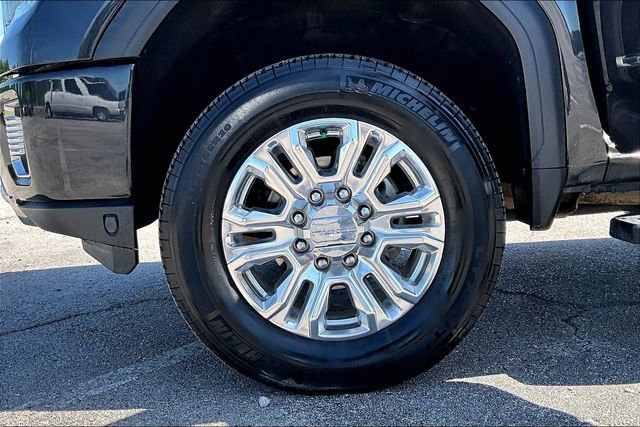 Used 2020 GMC Sierra 3500 Denali w/ Denali Ultimate Package AWD/4WD image 35