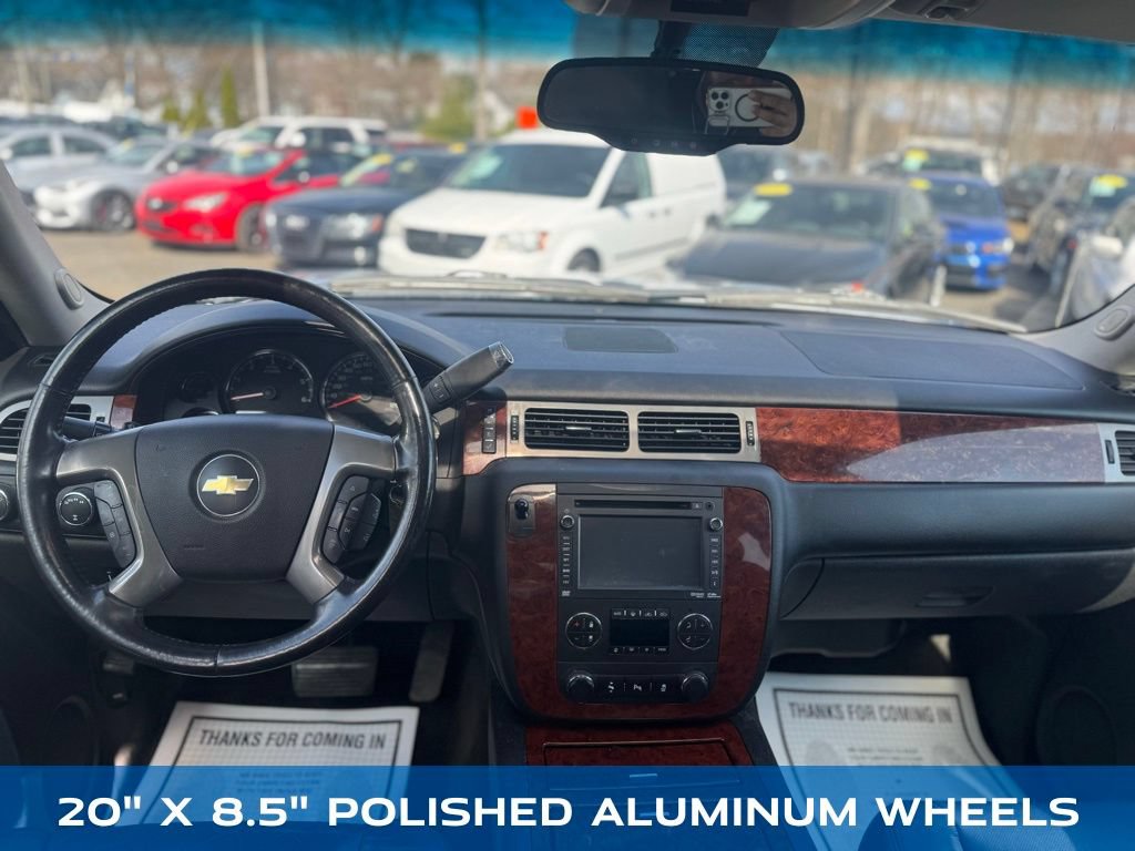 Used 2013 Chevrolet Avalanche LTZ AWD/4WD image 24