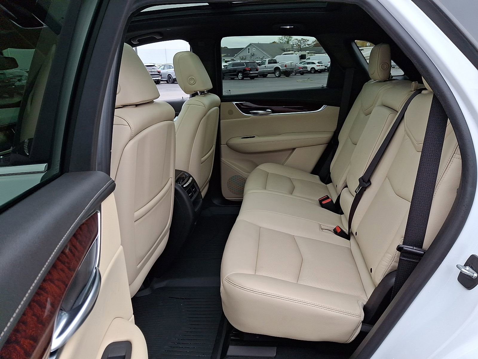 Used 2017 Cadillac XT5 Premium Luxury image 11