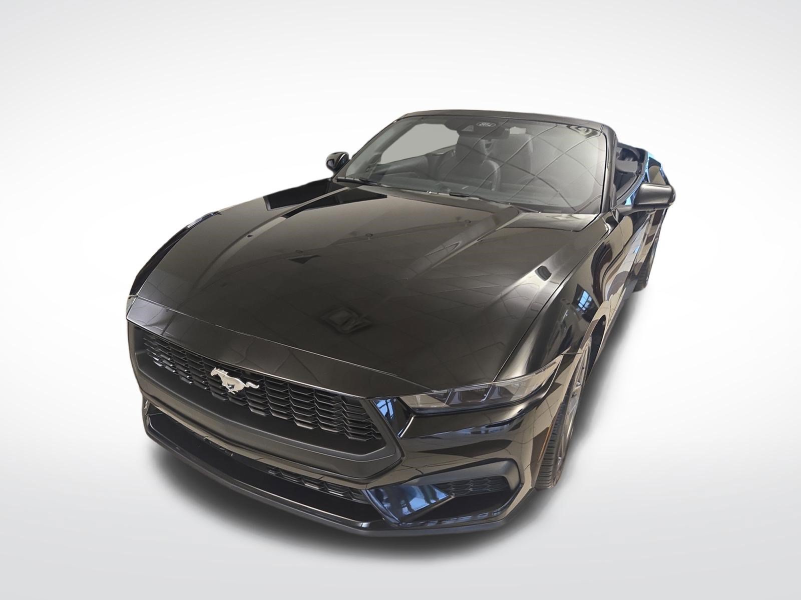 Used 2026 Ford Mustang Convertible RWD image 2