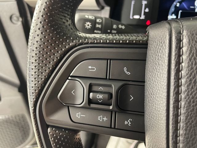 Used 2025 Toyota Tacoma SR5 AWD/4WD image 13