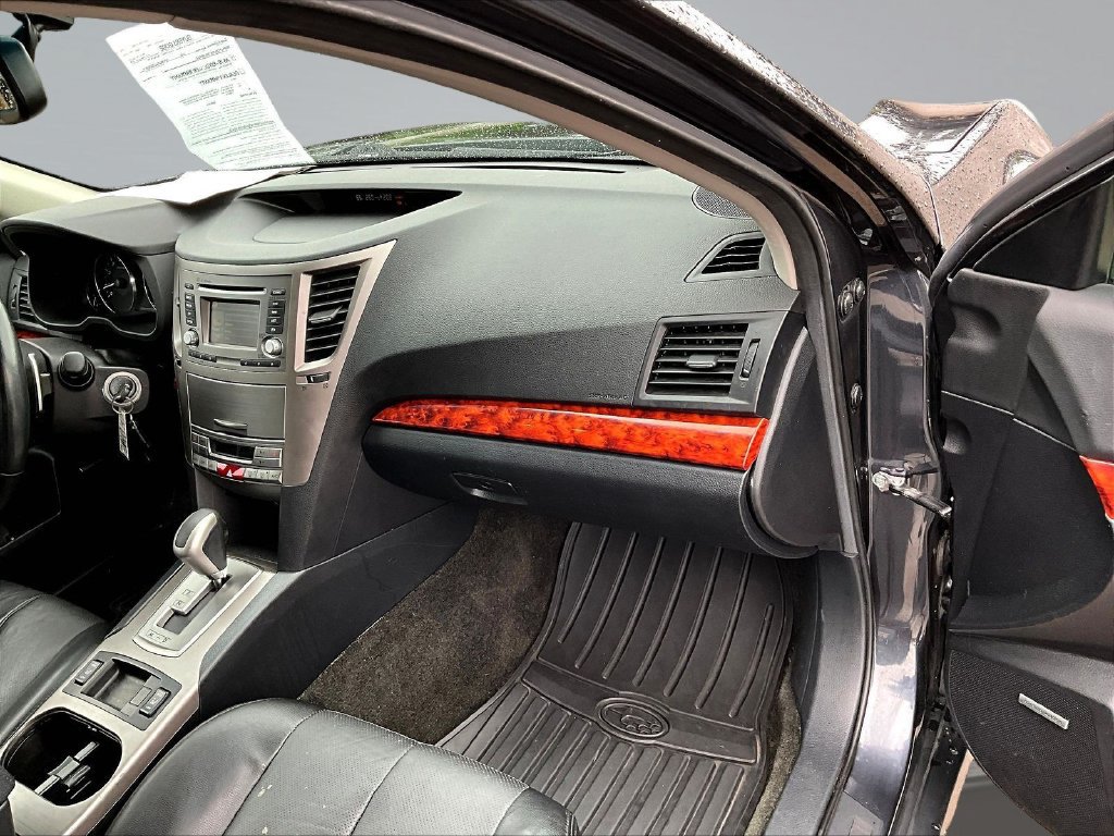 Used 2012 Subaru Outback 2.5i Limited w/ Moonroof Pkg AWD/4WD image 28