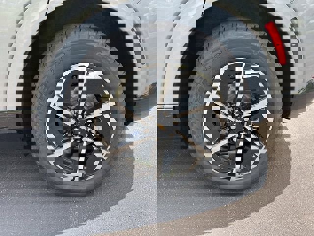 New 2025 Chevrolet Equinox EV LT image 43