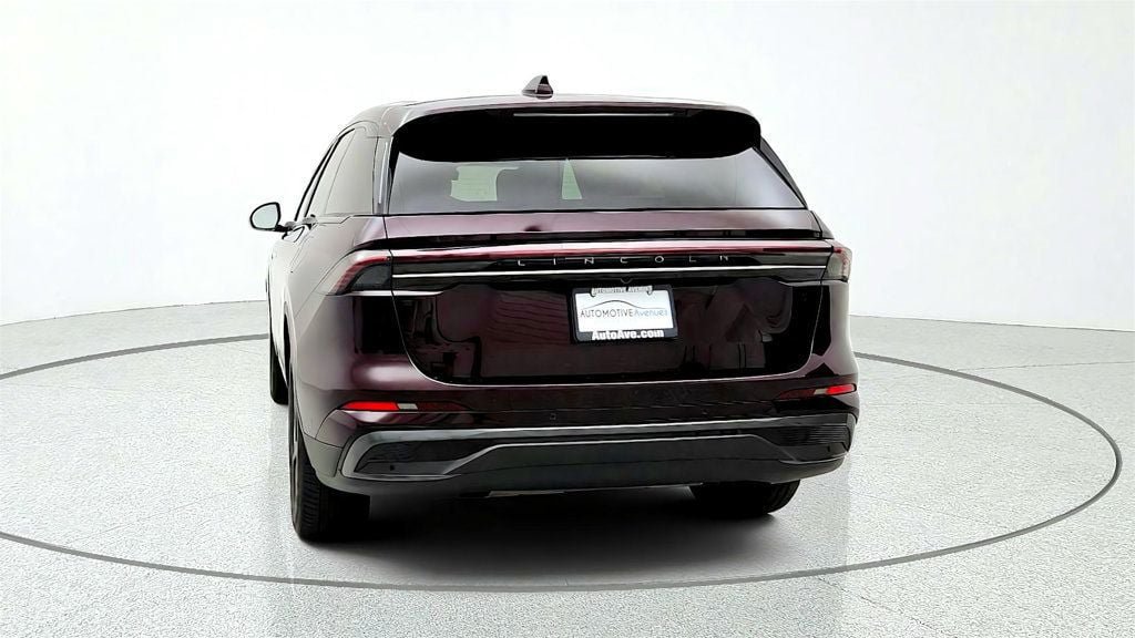 Used 2024 Lincoln Nautilus Premier w/ Equipment Group 102A AWD/4WD image 6