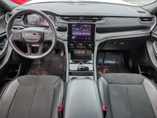 Certified 2024 Jeep Grand Cherokee Altitude image 11