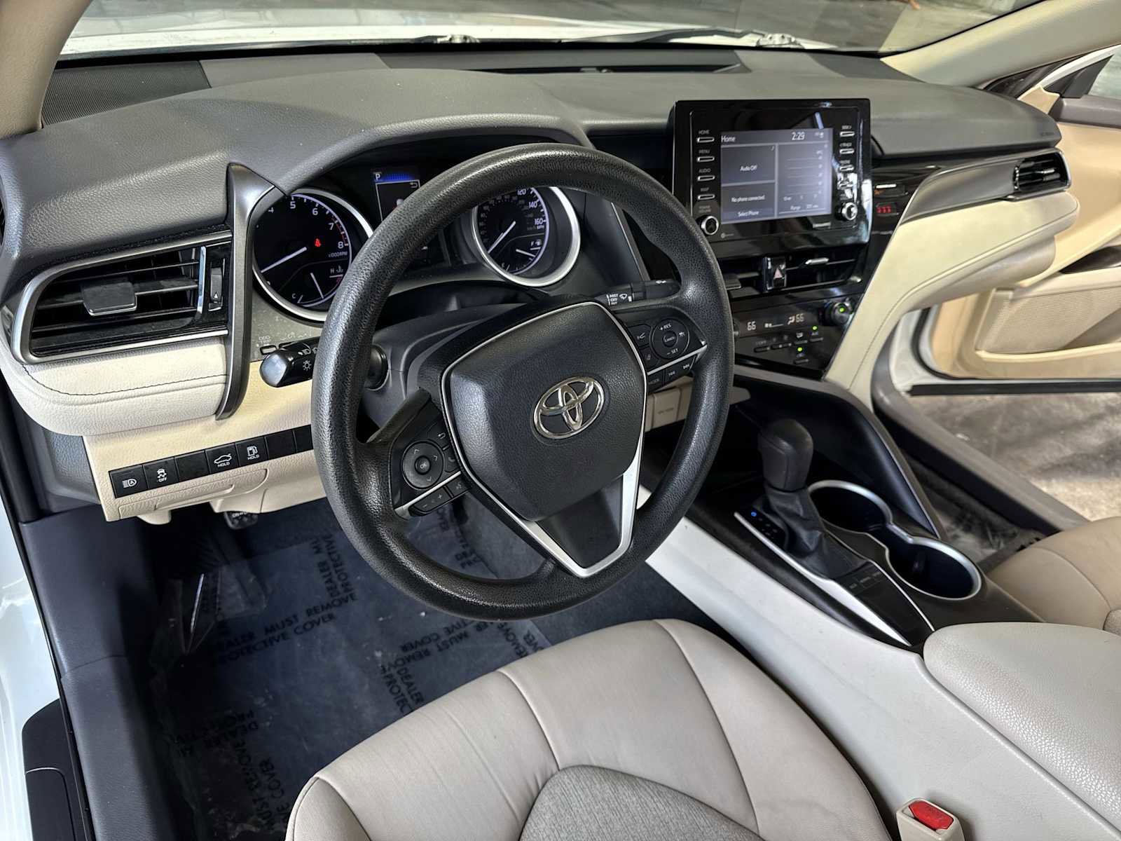 Used 2023 Toyota Camry LE FWD image 3