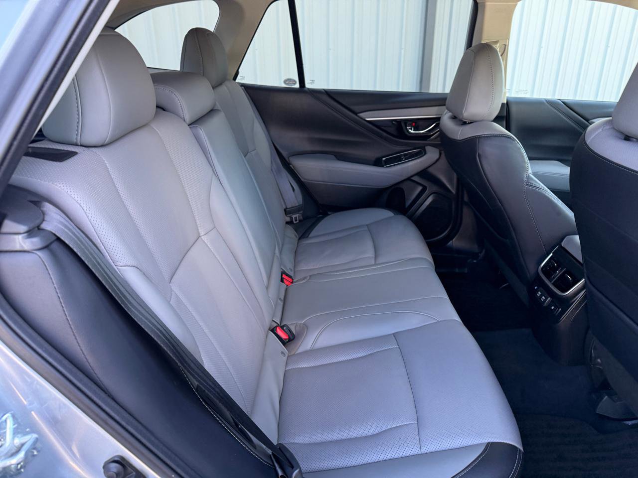 Used 2022 Subaru Outback Limited AWD/4WD image 37