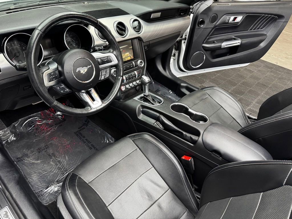 Used 2019 Ford Mustang Premium RWD image 33