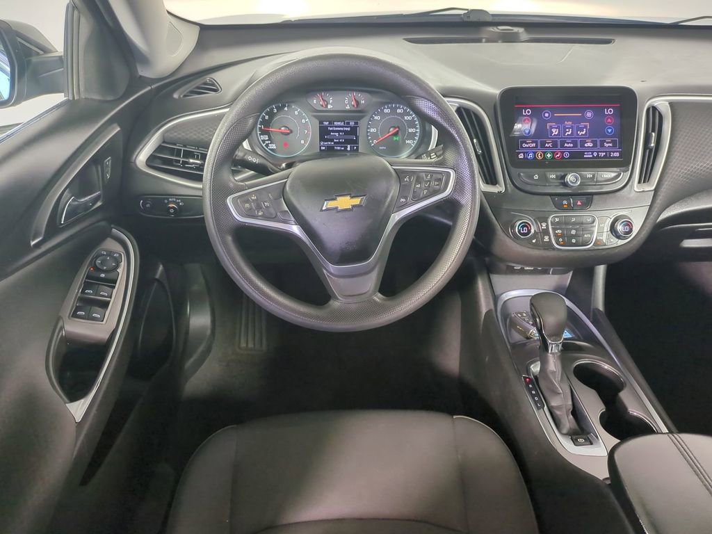 Used 2022 Chevrolet Malibu LT image 17