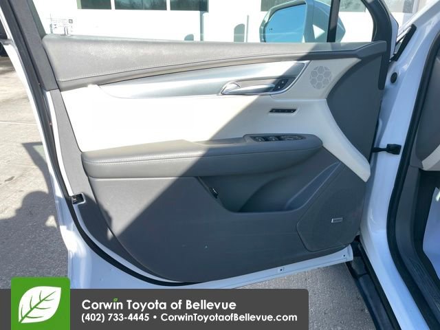 Used 2018 Cadillac XT5 Luxury w/ Driver Awareness Package image 10