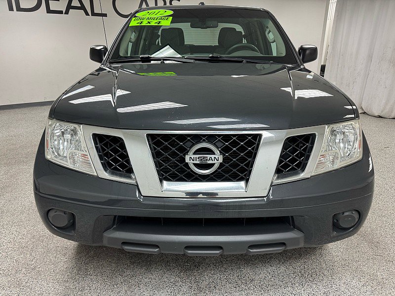 Used 2012 Nissan Frontier SV w/ SV Premium Utility Pkg AWD/4WD image 2