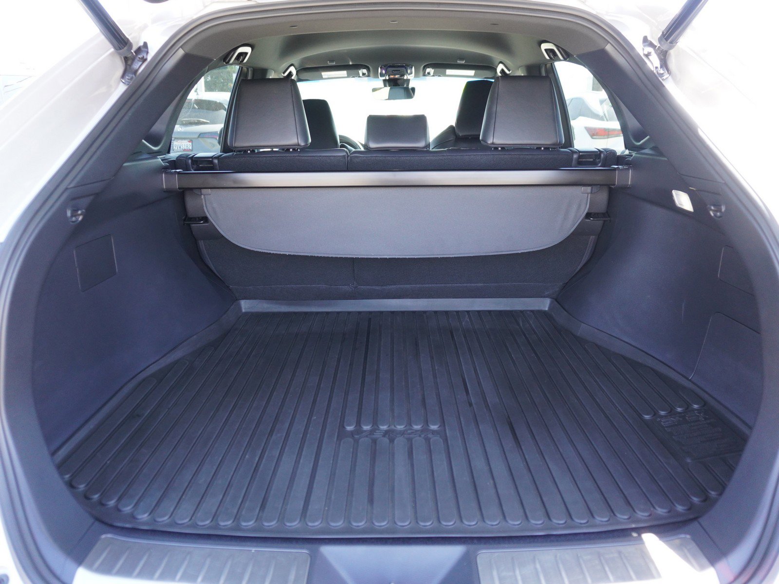 Used 2023 Toyota Venza XLE AWD/4WD image 11