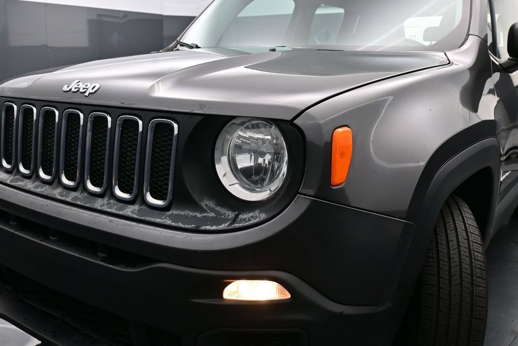Used 2017 Jeep Renegade Sport w/ Power & Air Group FWD image 36