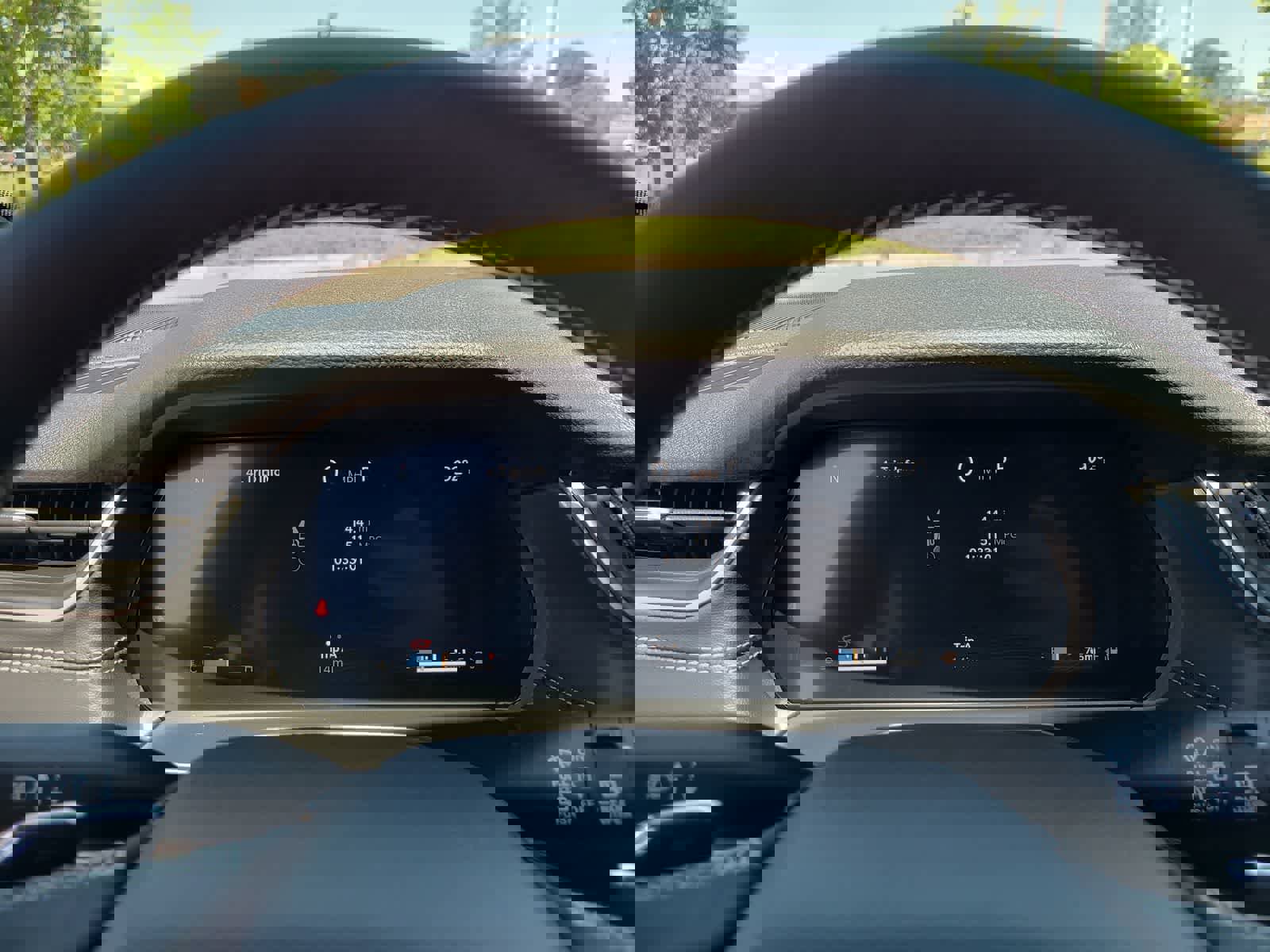 New 2025 Jeep Grand Cherokee Altitude w/ Trailer Tow Package image 26