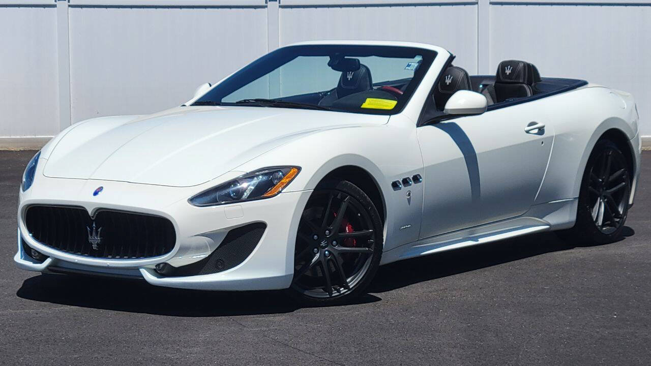 Used 2015 Maserati GranTurismo Sport RWD image 2