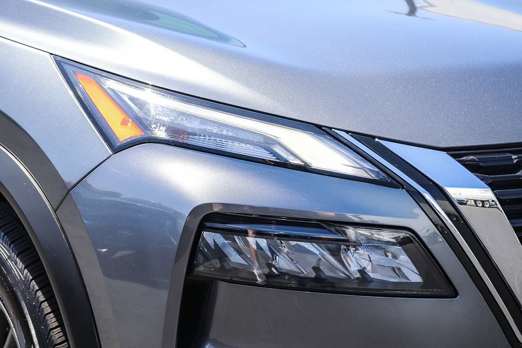 Used 2023 Nissan Rogue S FWD image 8