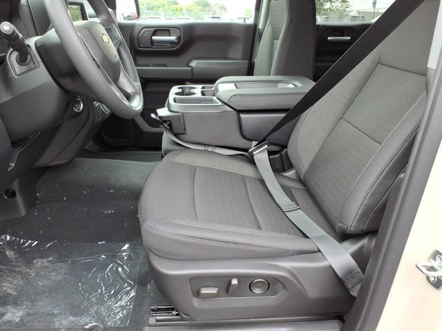 New 2026 Chevrolet Silverado 1500 Custom w/ Turbomax Blackout Package AWD/4WD image 6