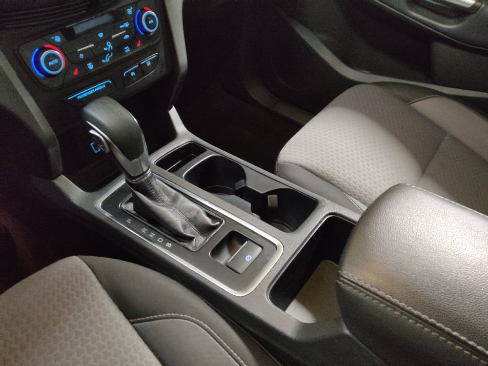 Used 2018 Ford Escape SE w/ SE Sync 3 Package AWD/4WD image 26