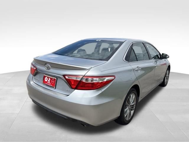 Used 2015 Toyota Camry SE FWD image 5