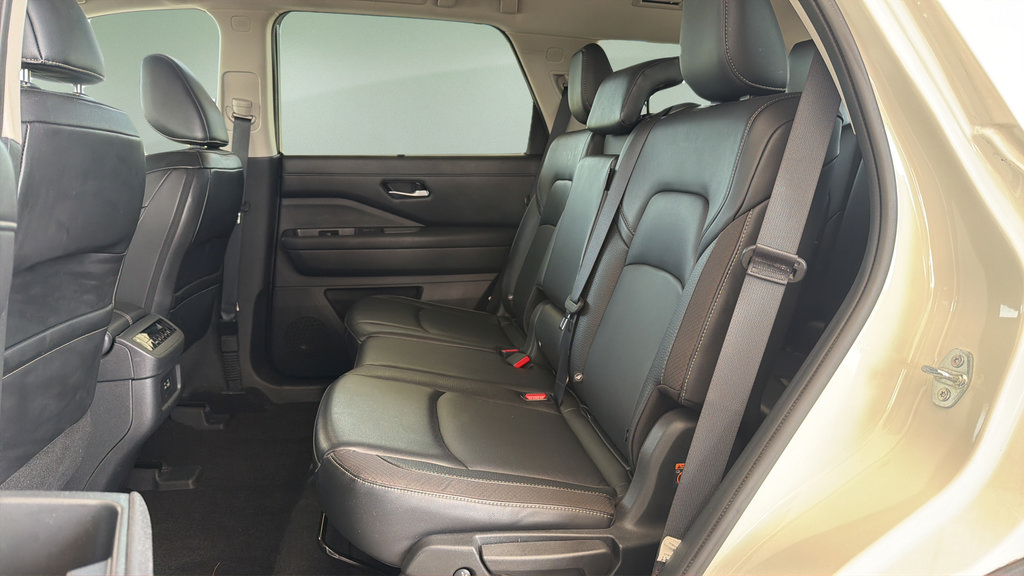 Certified 2024 Nissan Pathfinder SL AWD/4WD image 18
