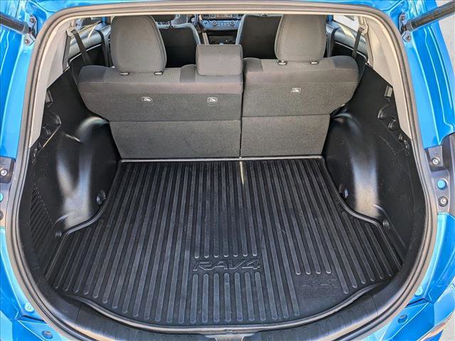 Used 2018 Toyota RAV4 XLE image 6
