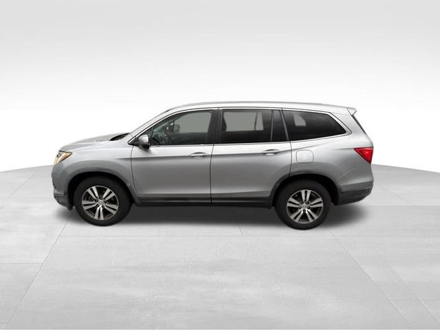 Used 2017 Honda Pilot EX image 4
