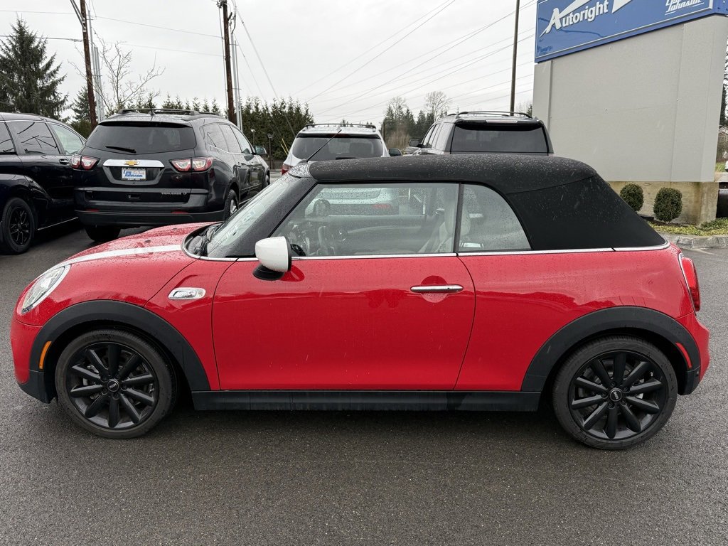 Used 2020 MINI Cooper S w/ Signature Upholstery Package image 2