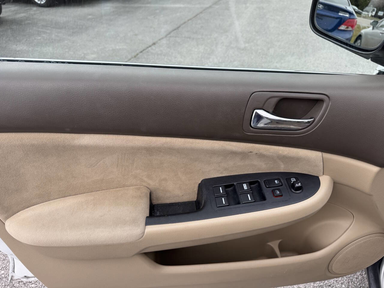 Used 2005 Honda Accord LX image 13