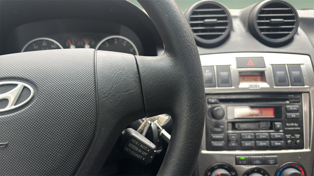 Used 2004 Hyundai Tiburon GT image 27