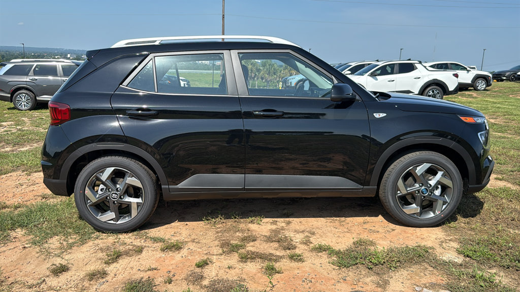 New 2026 Hyundai Venue SEL FWD image 8