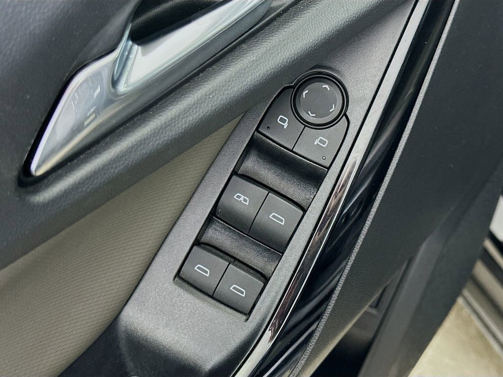 Used 2025 Chevrolet Equinox LT w/ Convenience Package II image 19