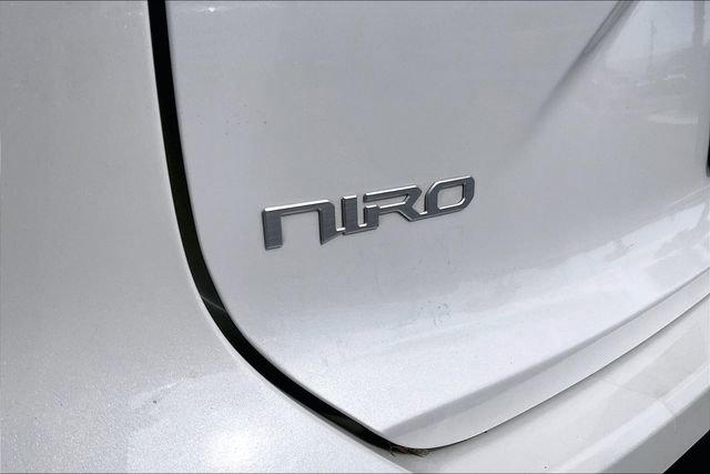 Used 2023 Kia Niro EX image 31