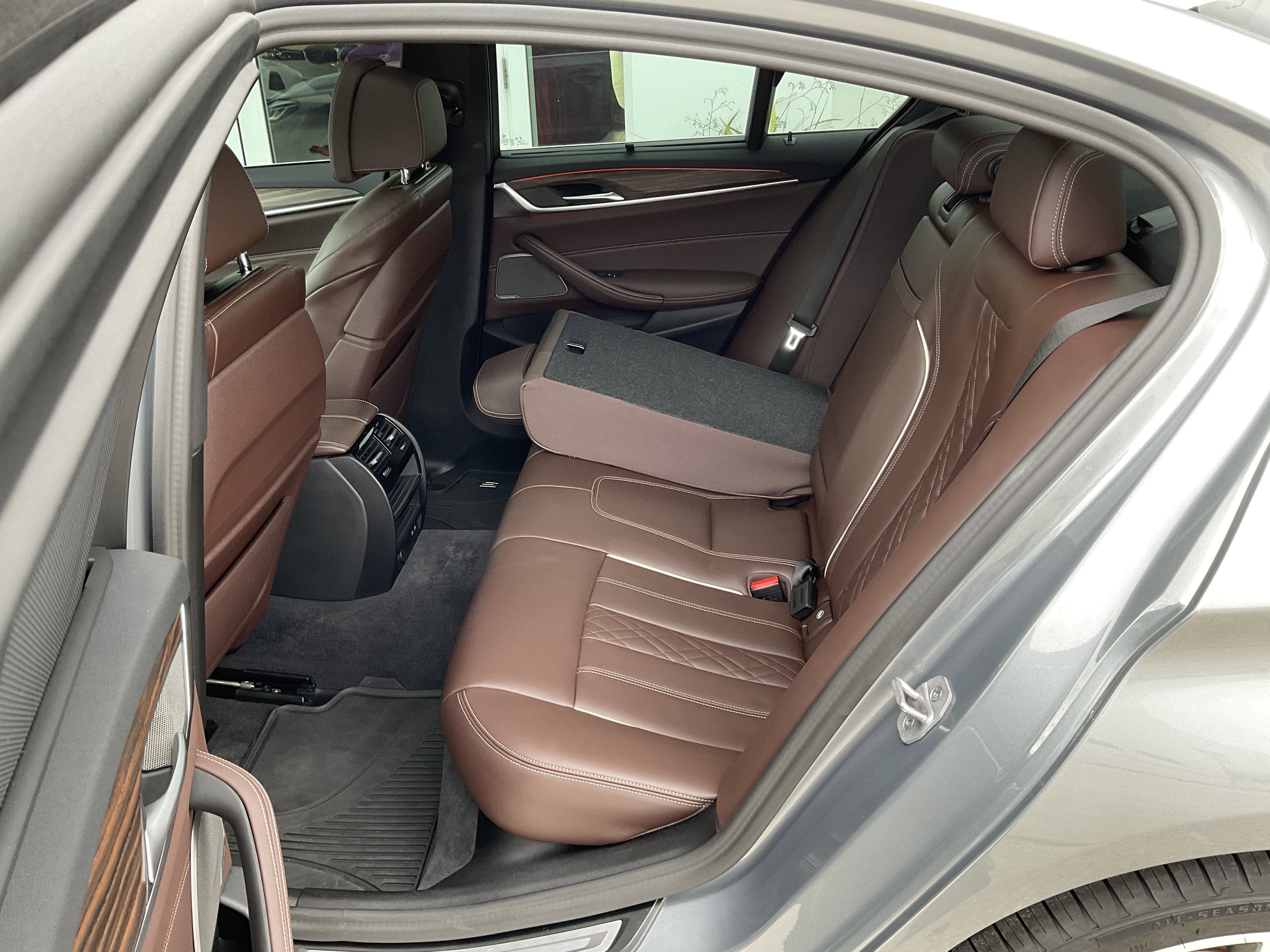 Certified 2023 BMW 540i w/ Executive Package image 27