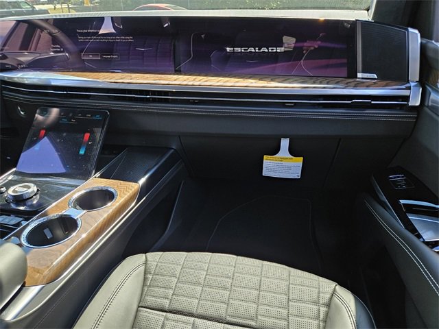 New 2025 Cadillac Escalade ESV Sport Platinum w/ LPO, ONYX Package image 17