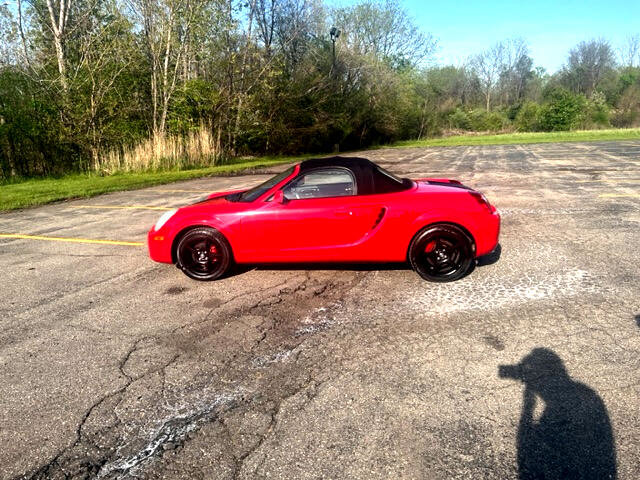 Used 2003 Toyota MR2 image 8