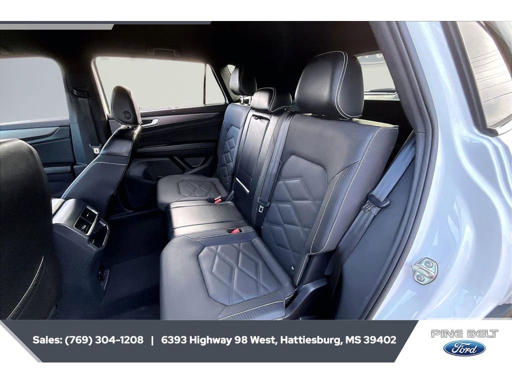 Used 2024 Volkswagen Atlas Cross Sport SE image 19