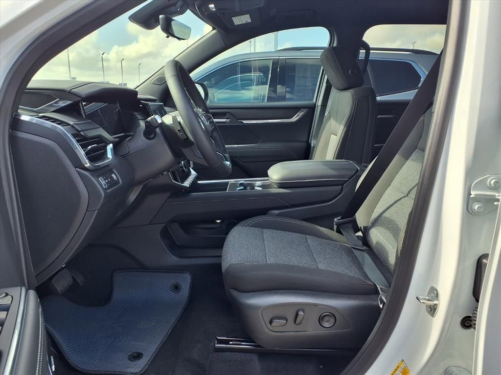 New 2026 GMC Acadia Elevation image 8