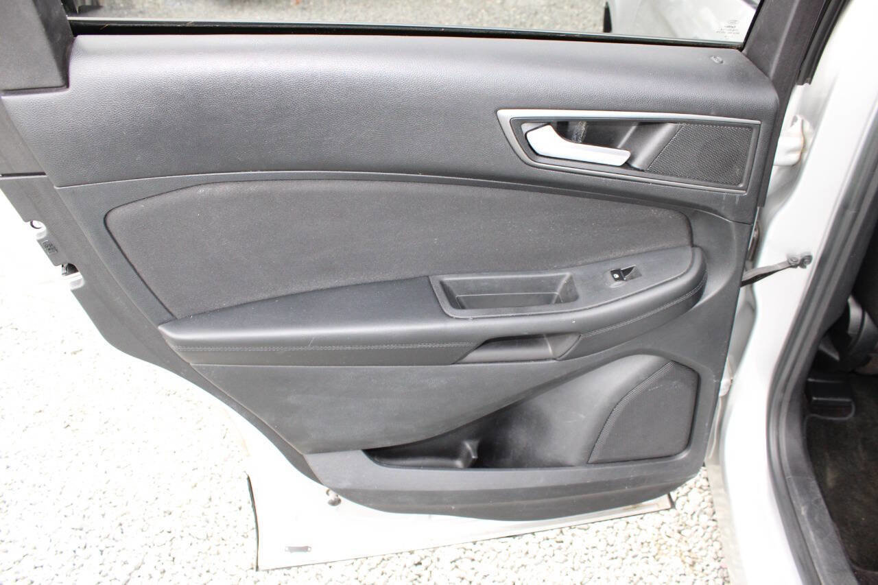Used 2016 Ford Edge SE AWD/4WD image 22