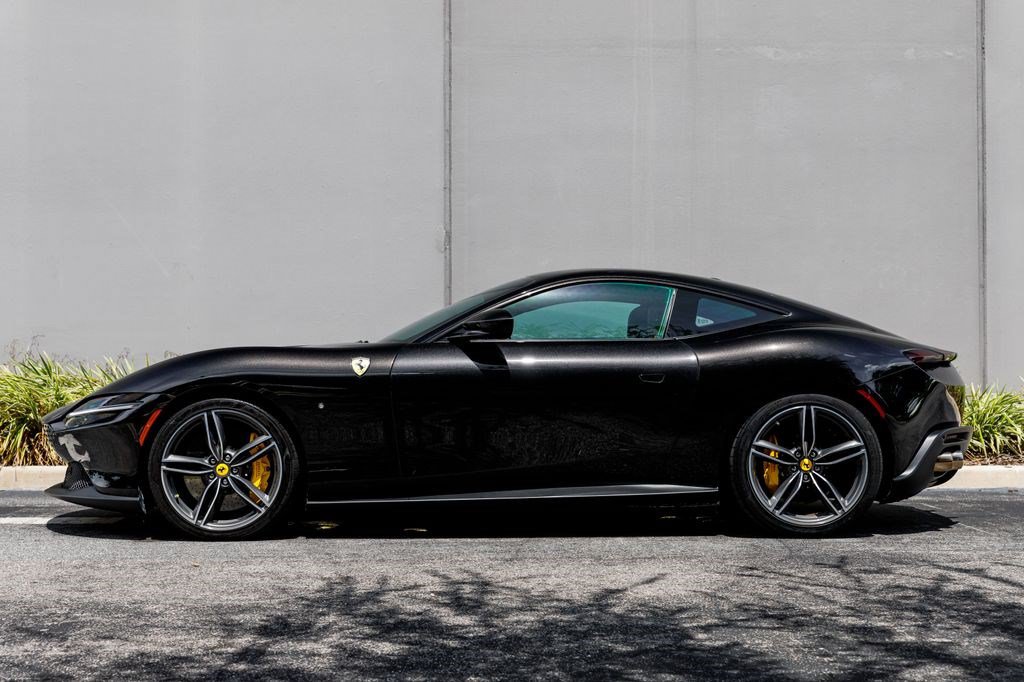 Used 2022 Ferrari Roma RWD image 2