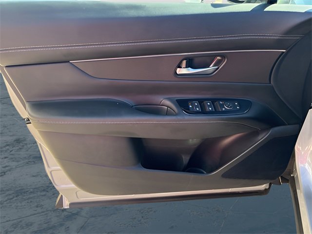 Used 2025 Nissan Murano SV image 20